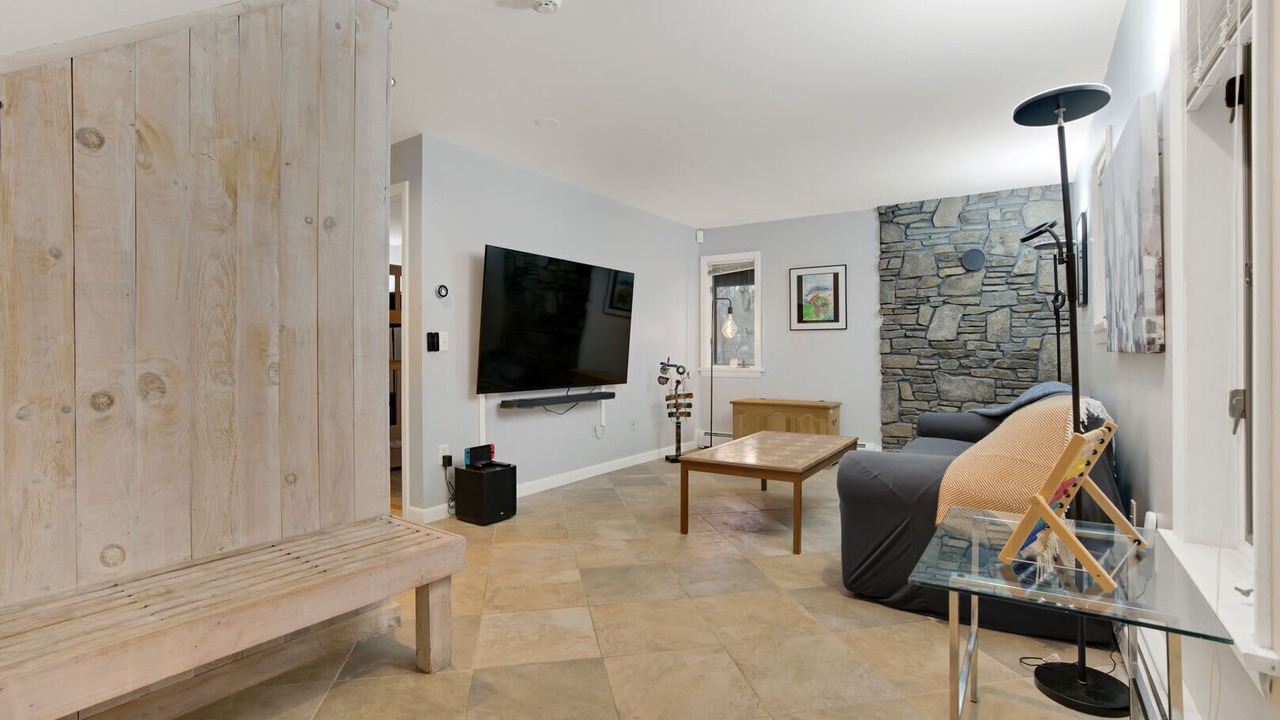Photo of Livingroom in West Hartford