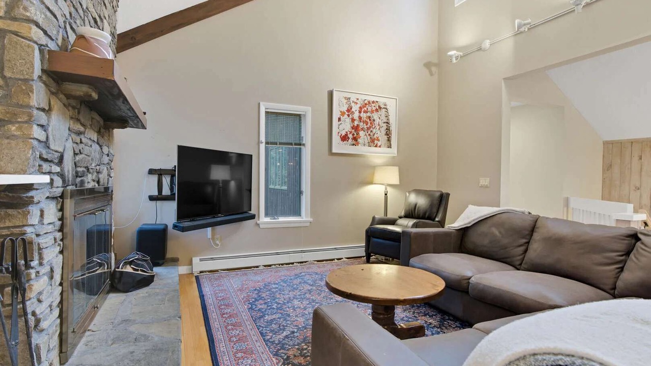 Photo of Livingroom in West Hartford
