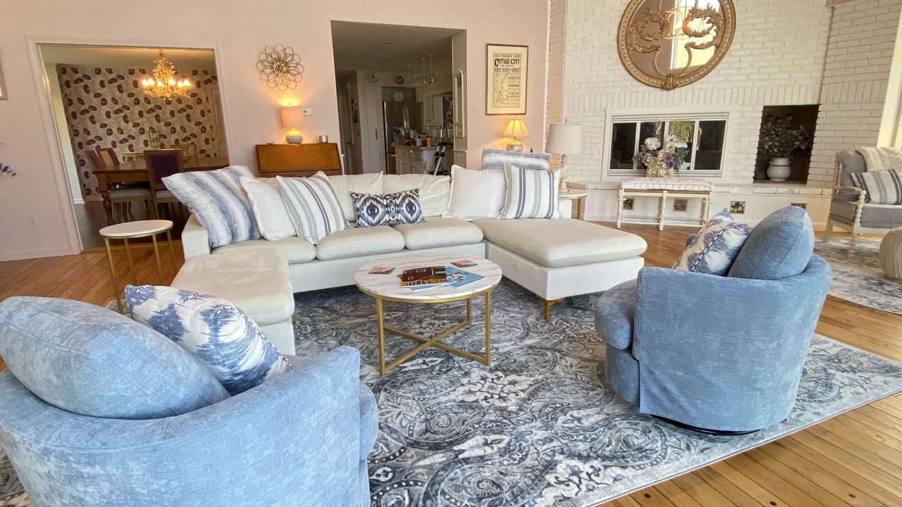 Photo of Livingroom in Danby