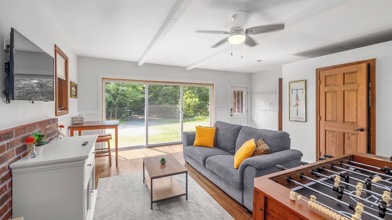 Photo of Livingroom in Stowe Hollow