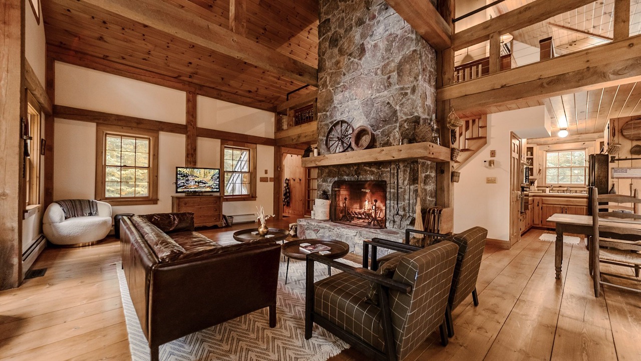Photo of Livingroom in South Londonderry
