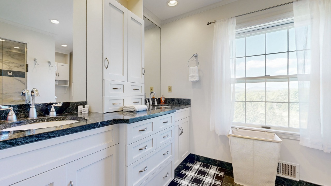 Photo of Bathroom in Clarendon