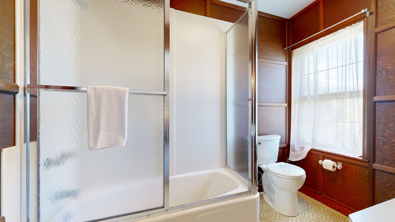 Photo of Bathroom in Clarendon