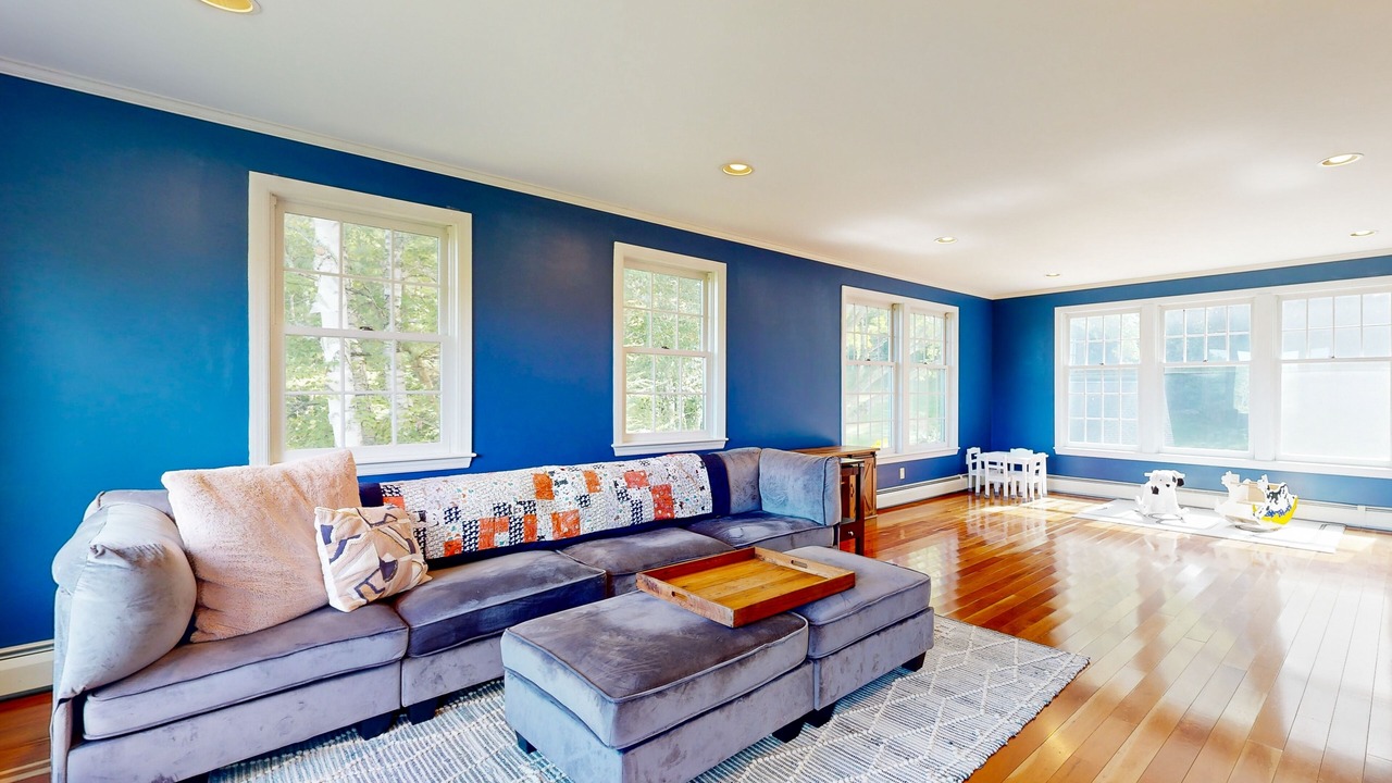 Photo of Livingroom in Clarendon