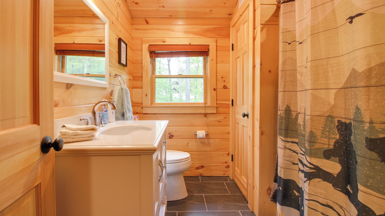 Photo of Bathroom in Londonderry