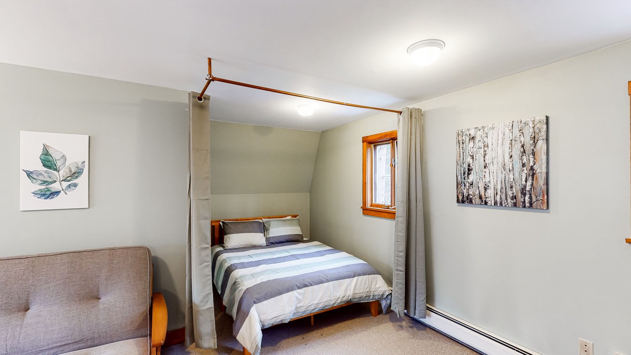 Photo of Bedroom in Stowe Area