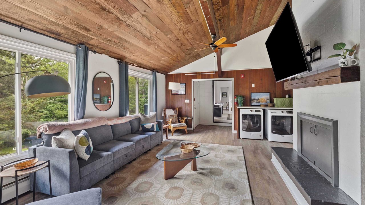 Photo of Livingroom in West Dover
