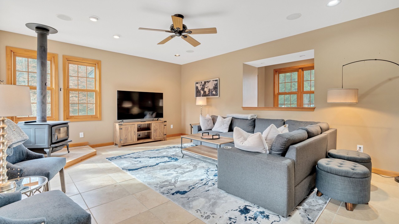 Photo of Livingroom in East Haven  Rutland County