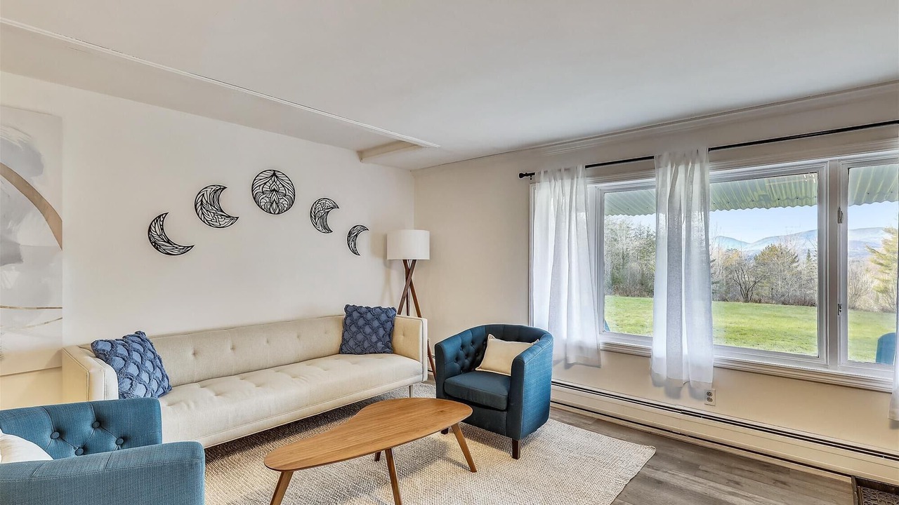 Photo of Livingroom in Stowe Hollow