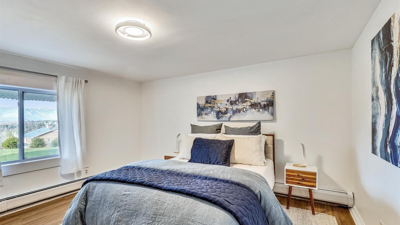 Photo of Bedroom in Stowe Hollow