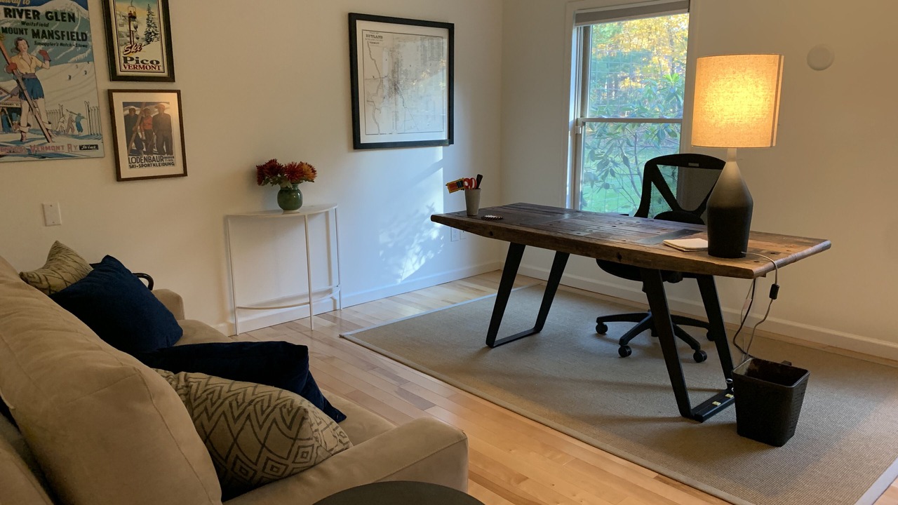 Photo of Livingroom in Clarendon