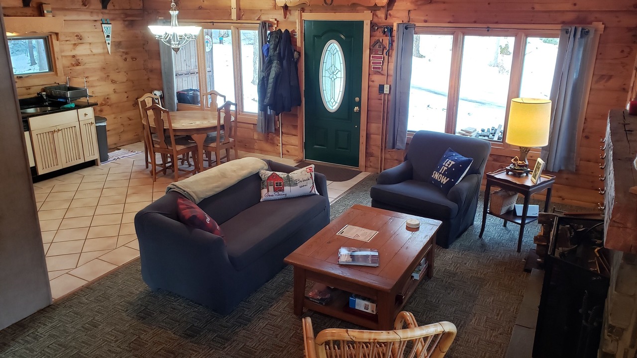 Photo of Livingroom in South Londonderry