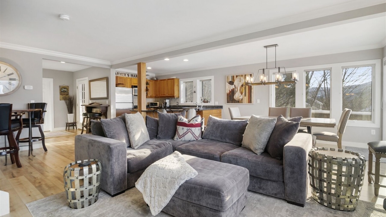 Photo of Livingroom in Stowe Area