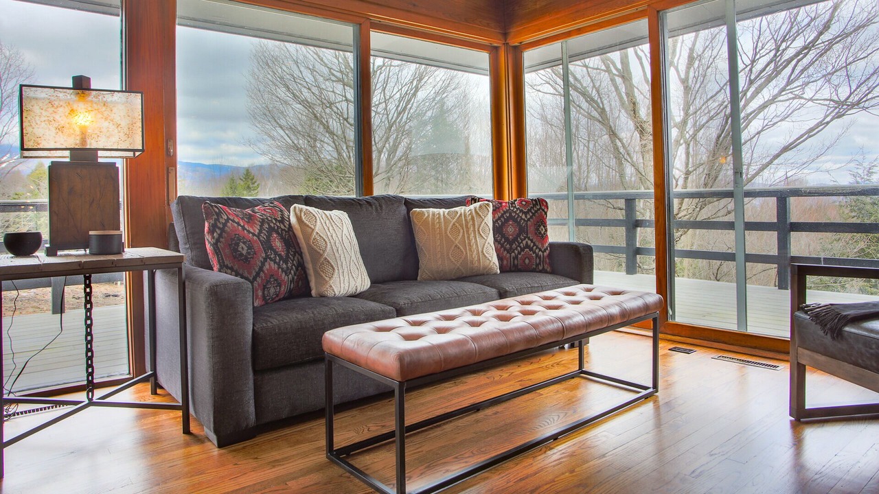 Photo of Livingroom in Warren