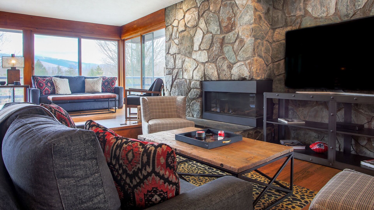 Photo of Livingroom in Warren