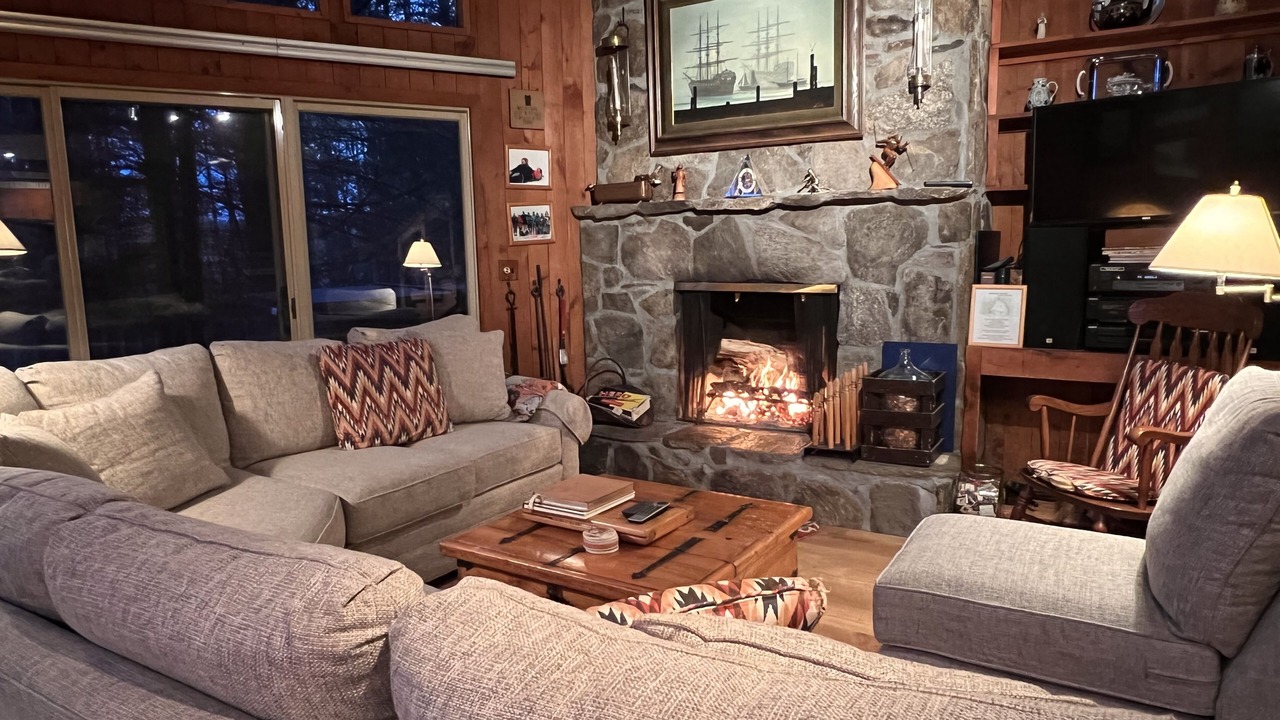 Photo of Livingroom in West Hartford