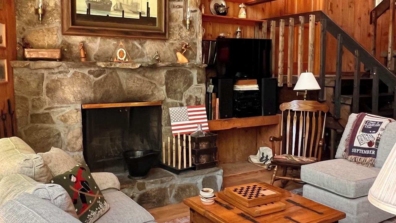 Photo of Livingroom in West Hartford