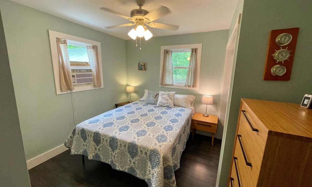 Photo of Bedroom in Sheldon