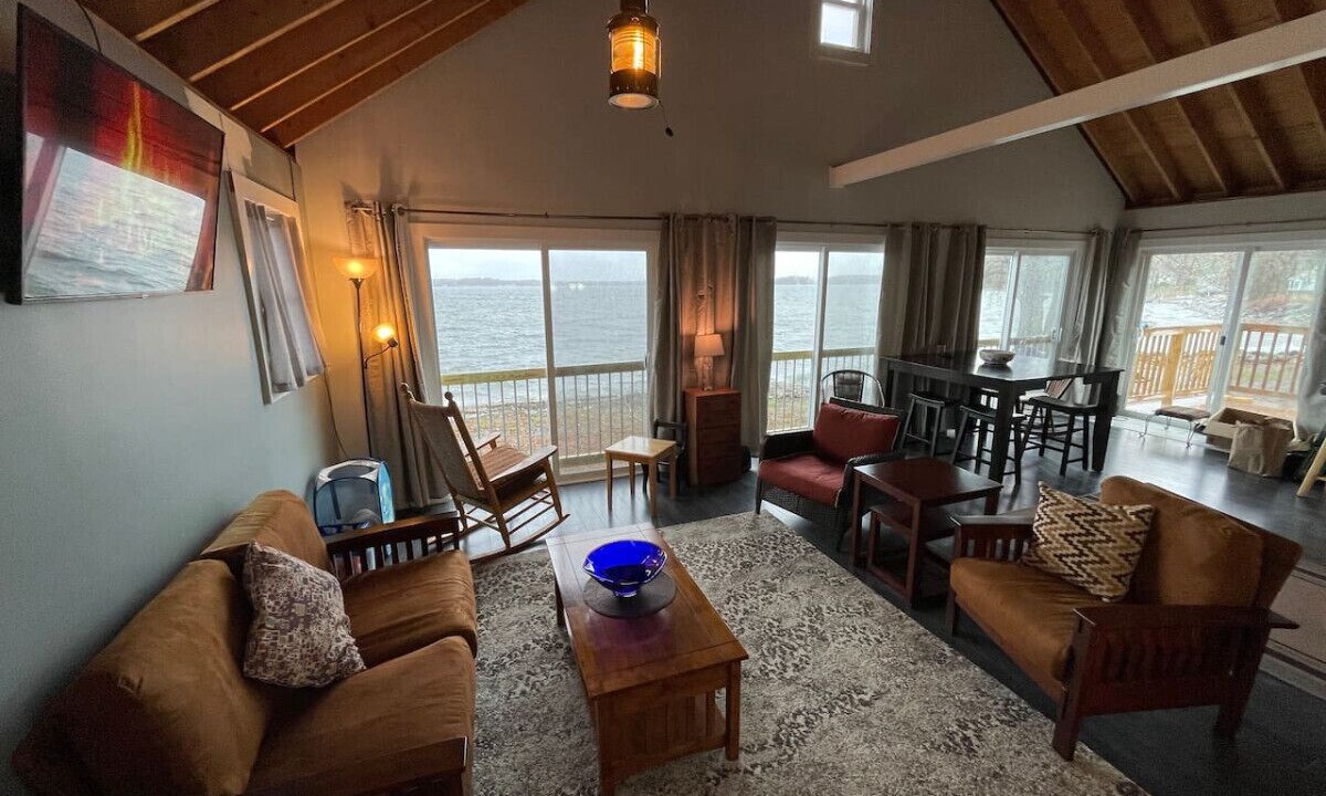 Photo of Livingroom in Sheldon