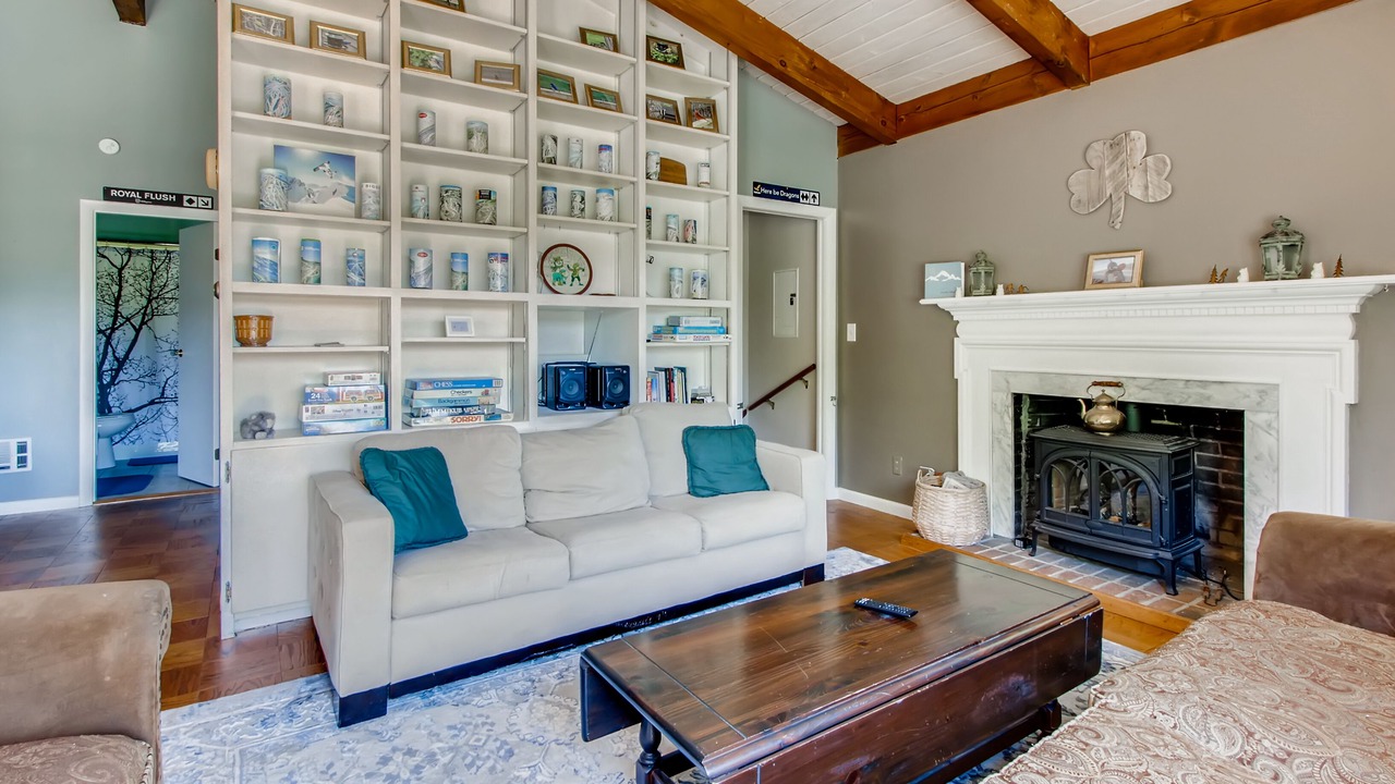 Photo of Livingroom in Pittsfield