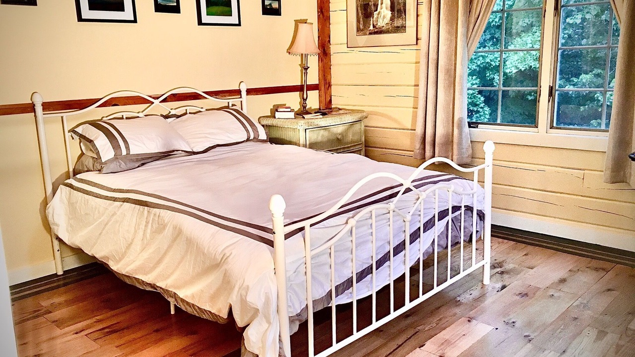 Photo of Bedroom in Warren