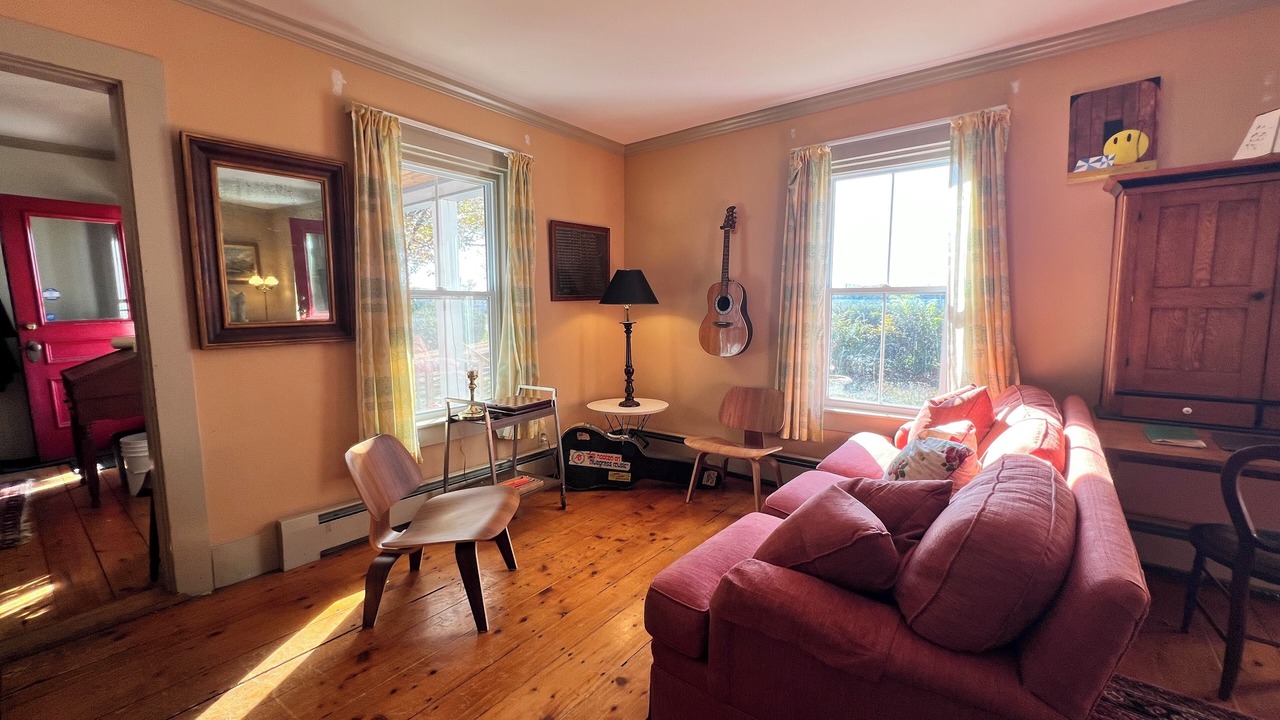 Photo of Livingroom in Enosburg Falls