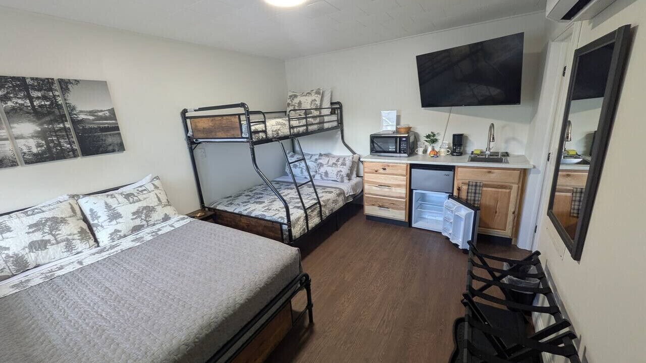 Photo of Bedroom in Canaan