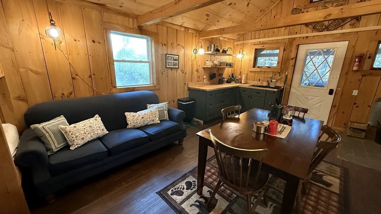 Photo of Livingroom in East Arlington