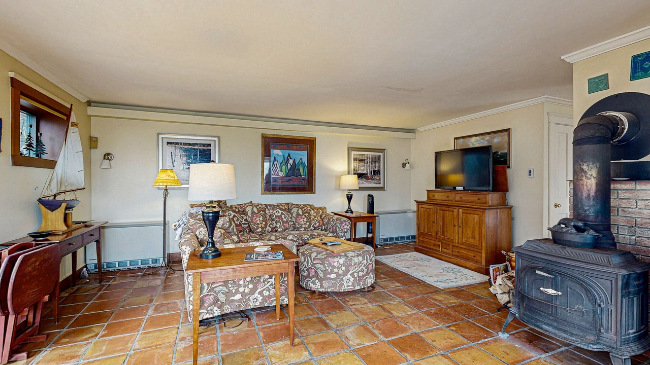 Photo of Livingroom in Reading