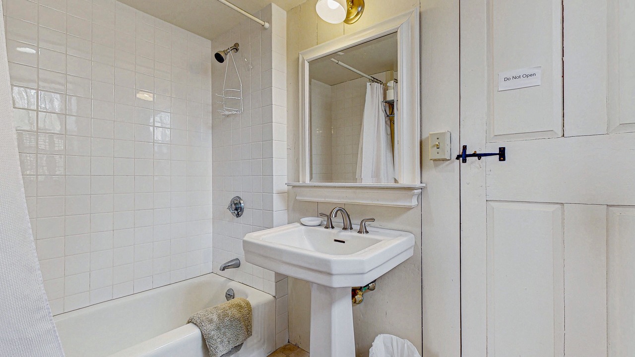 Photo of Bathroom in Reading