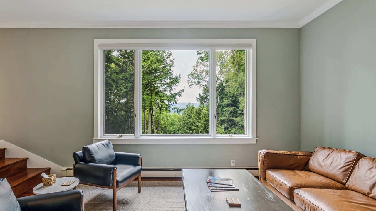 Photo of Livingroom in West Hartford