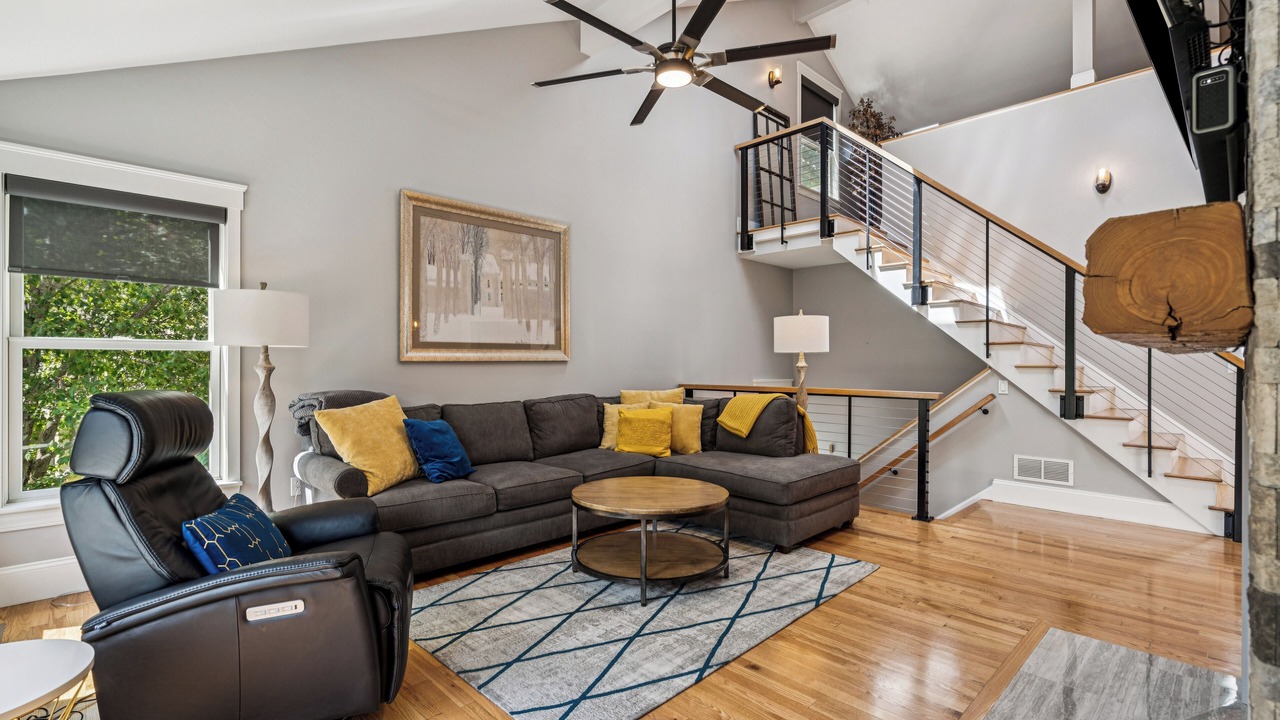Photo of Livingroom in West Hartford
