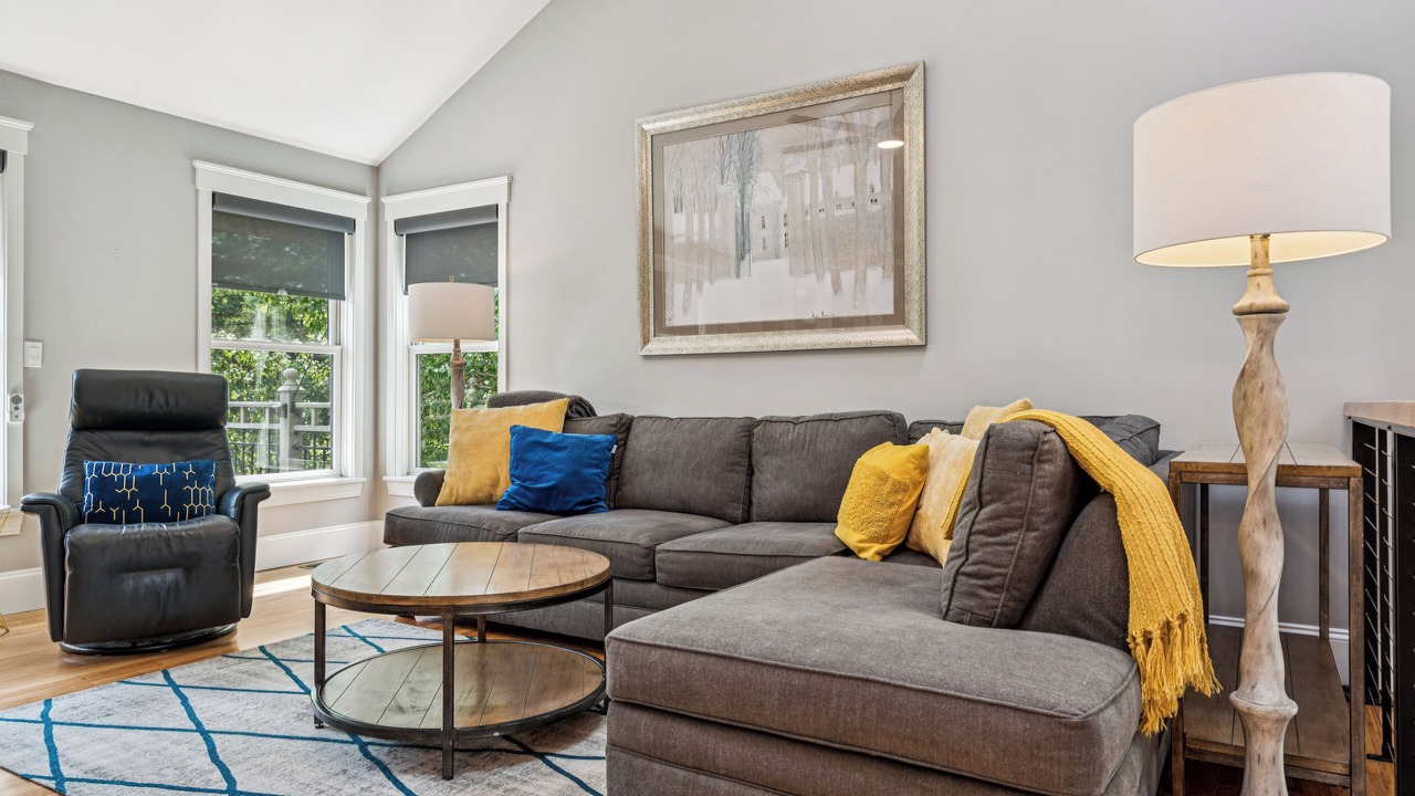 Photo of Livingroom in West Hartford