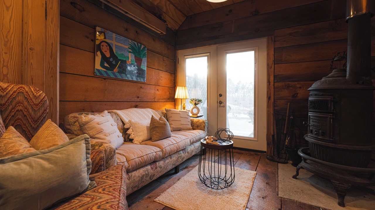 Photo of Livingroom in South Londonderry