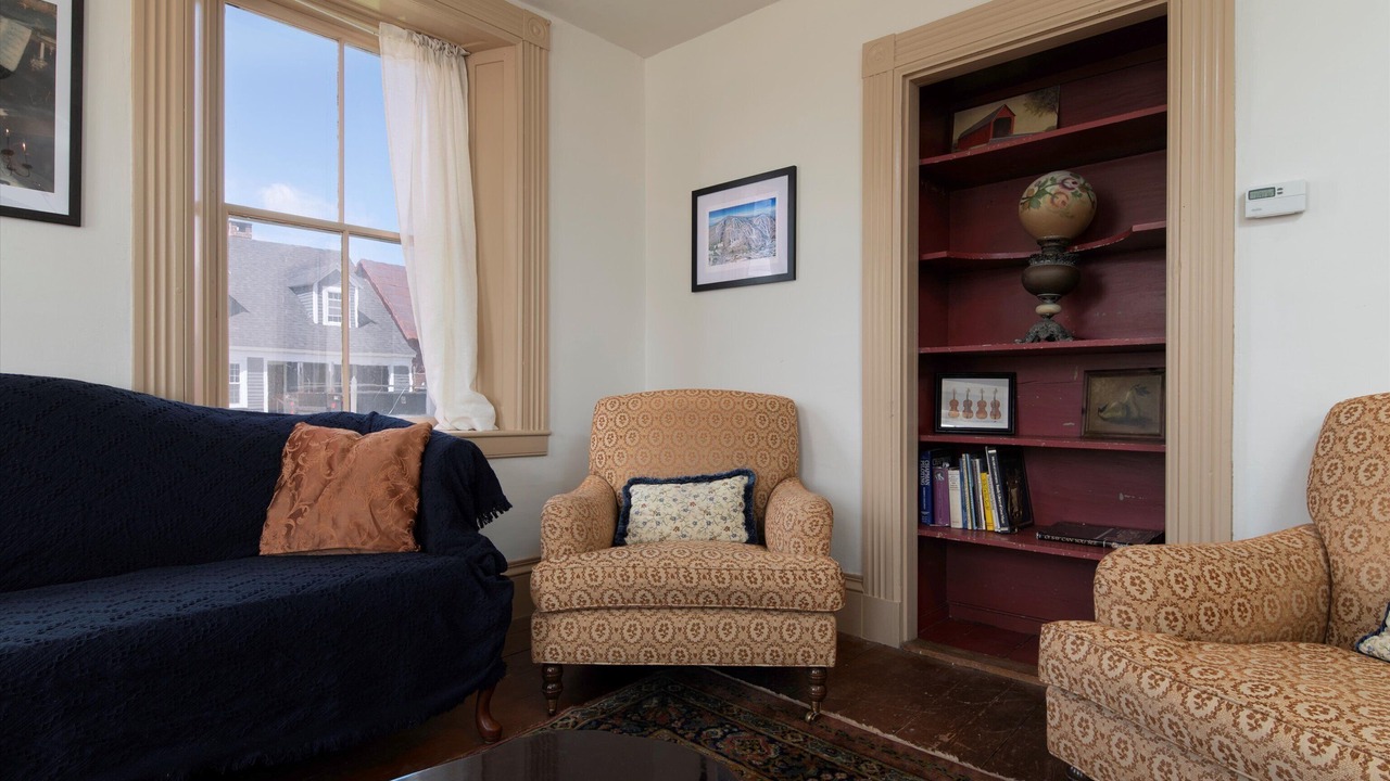 Photo of Livingroom in Chester Depot