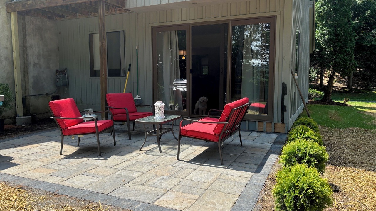 Photo of Patio Balcony in West Hartford