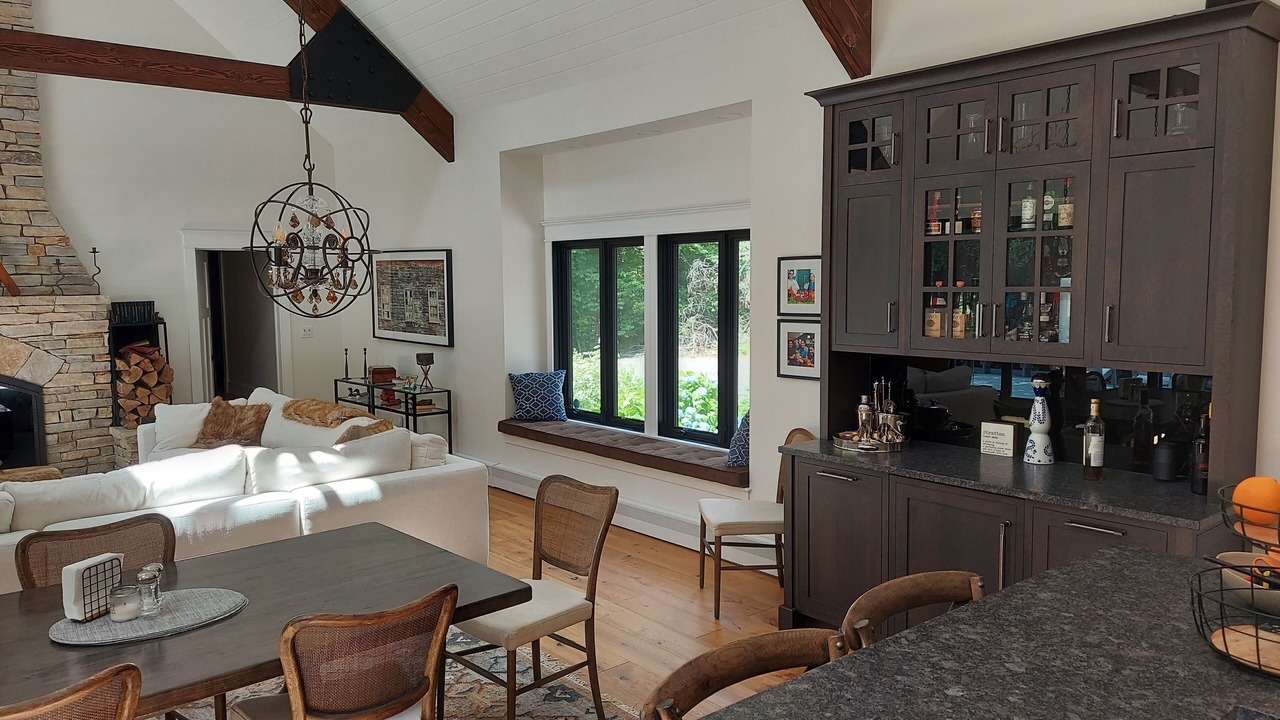 Photo of Livingroom in South Londonderry