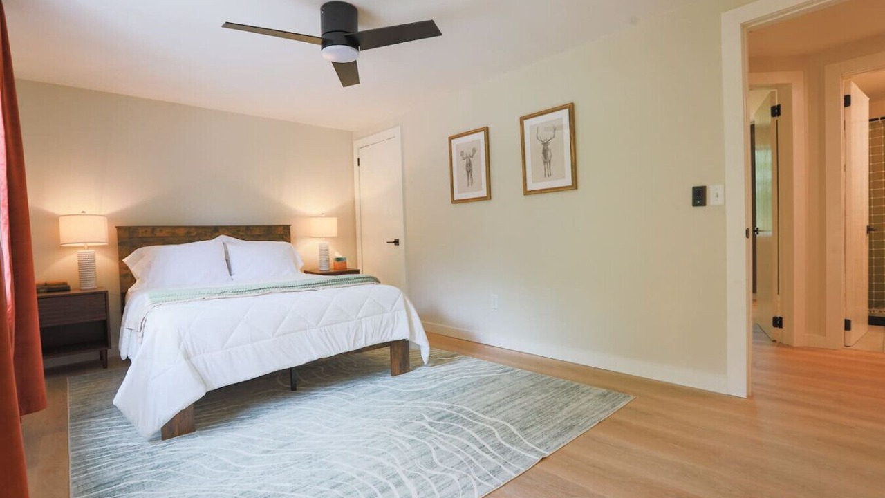 Photo of Bedroom in Malletts Bay