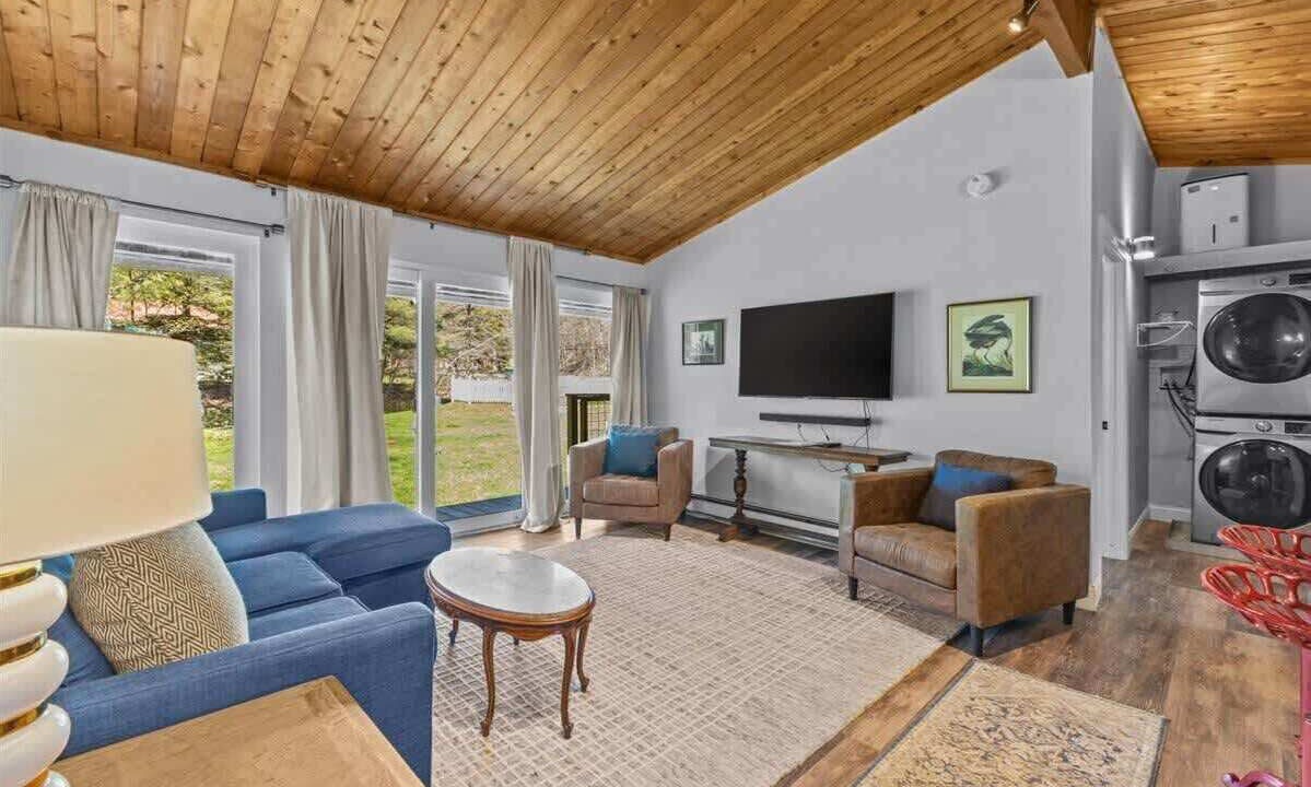 Photo of Livingroom in Stowe Area