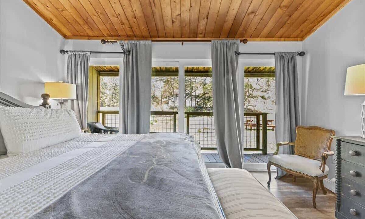 Photo of Bedroom in Stowe Area