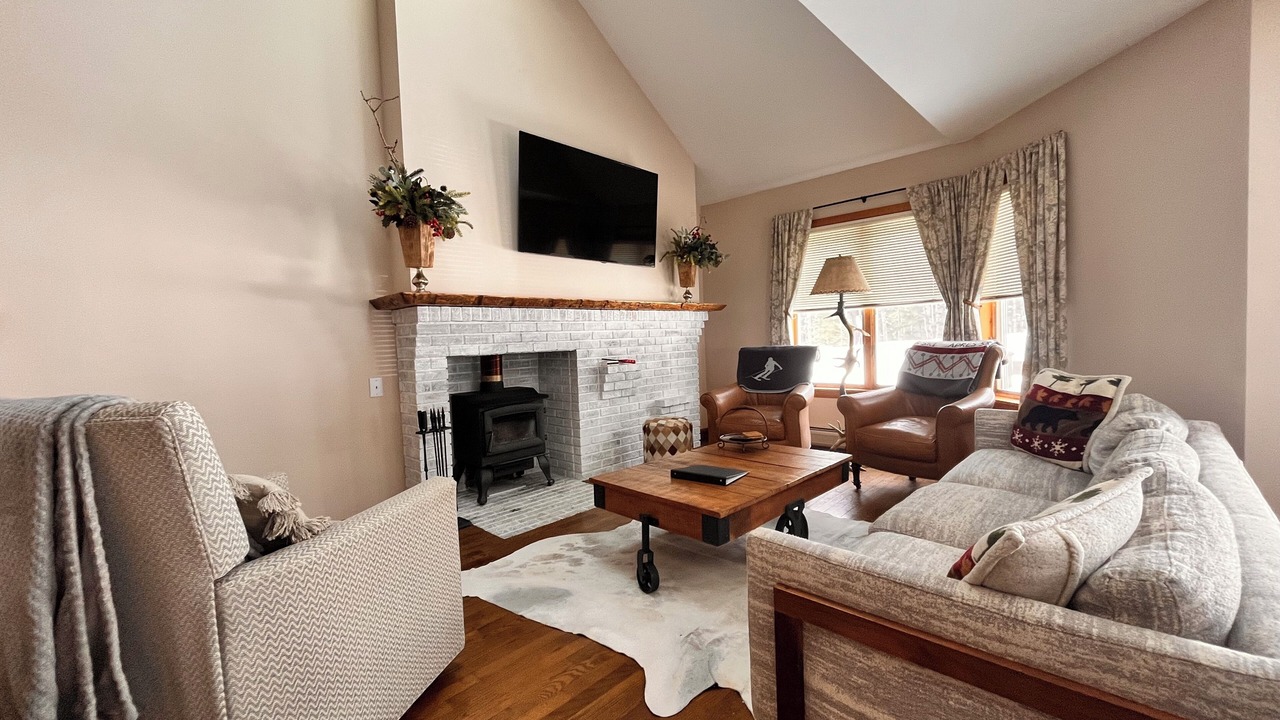 Photo of Livingroom in North Troy