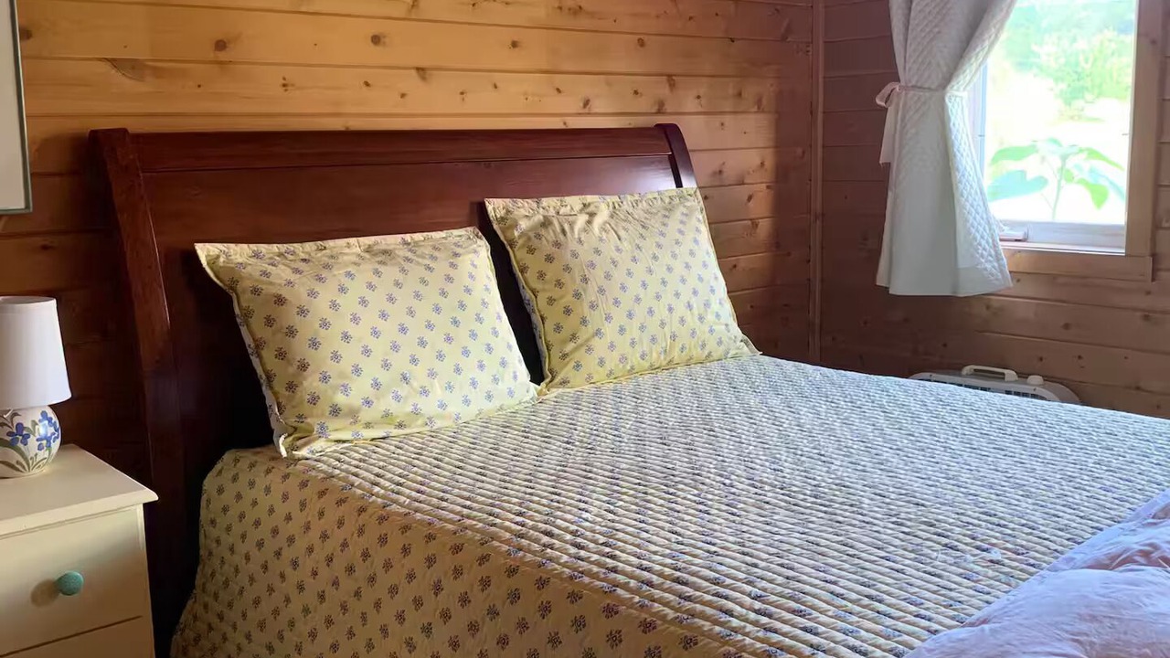 Photo of Bedroom in Glover