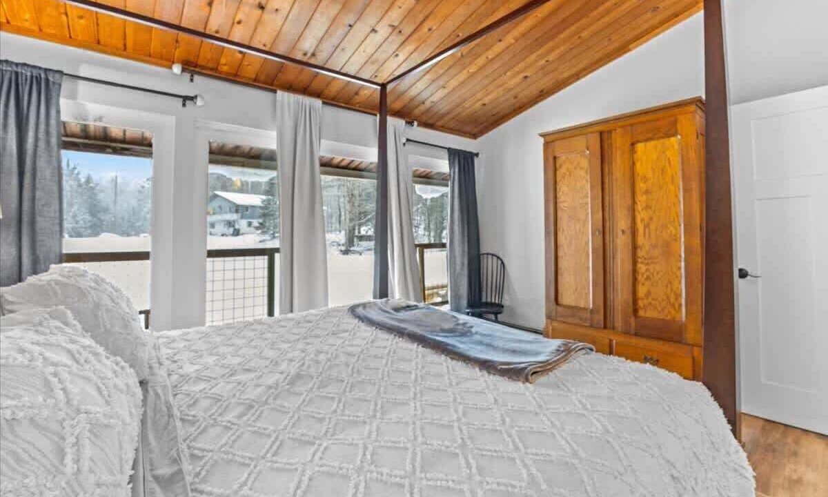 Photo of Bedroom in Stowe Area