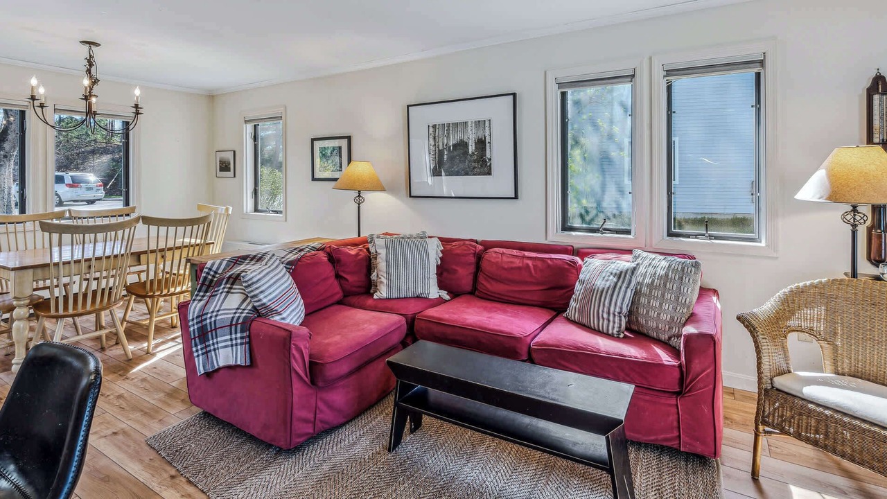 Photo of Livingroom in West Hartford