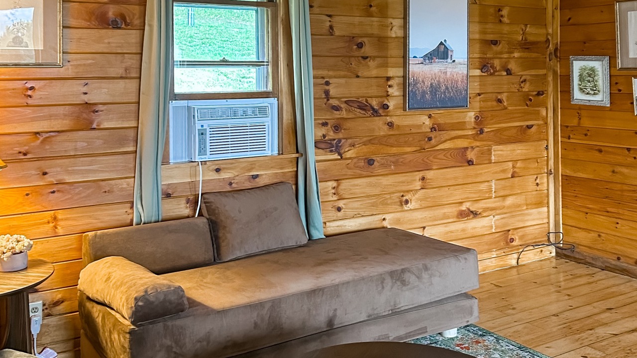 Photo of Livingroom in Barton