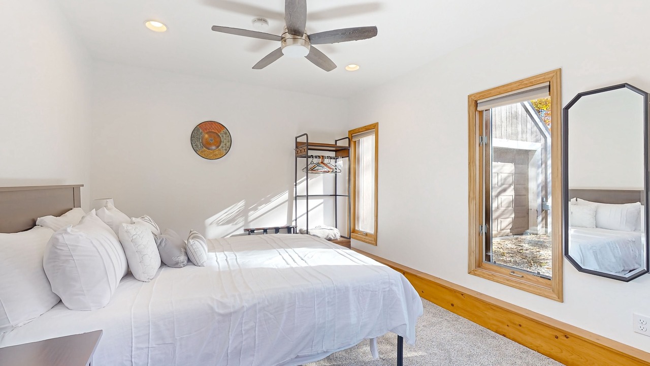 Photo of Bedroom in Mountain Acres