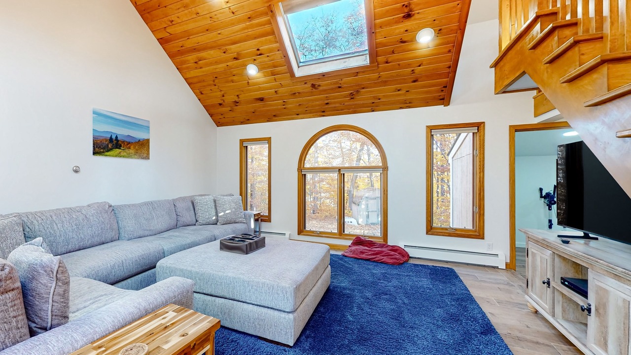 Photo of Livingroom in Mountain Acres