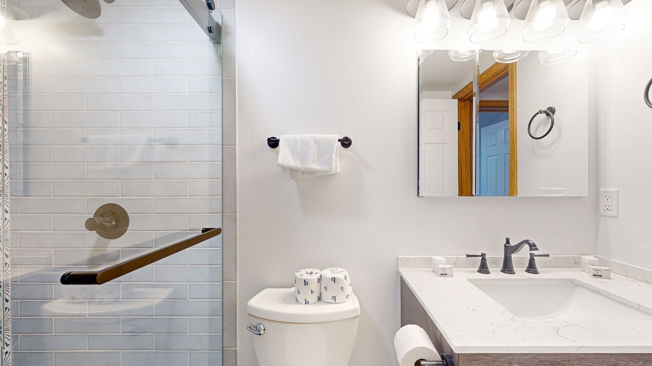 Photo of Bathroom in Mountain Acres