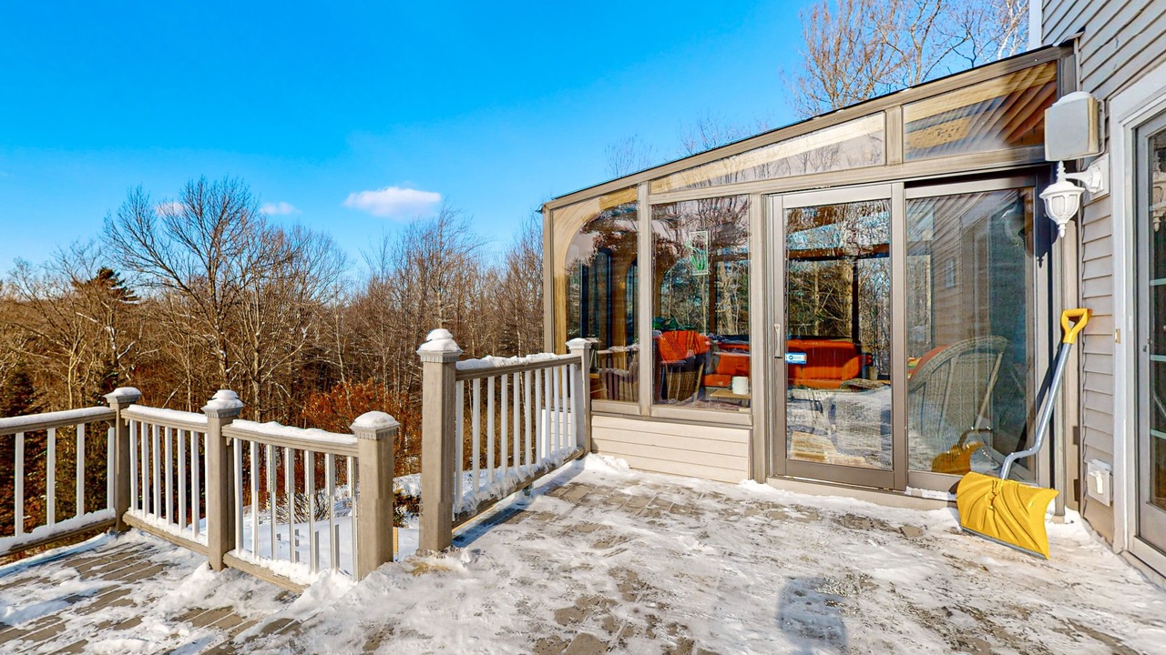 Photo of Patio Balcony in Stratton and Bromley Ski Areas