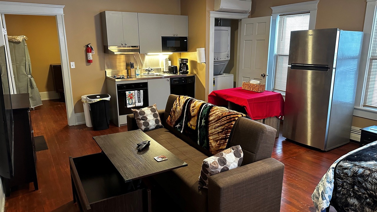Photo of Livingroom in Hydeville